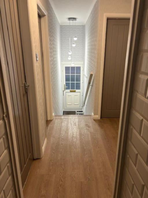 Clarke'S Airbnb Villa เวอร์ทิง ภายนอก รูปภาพ